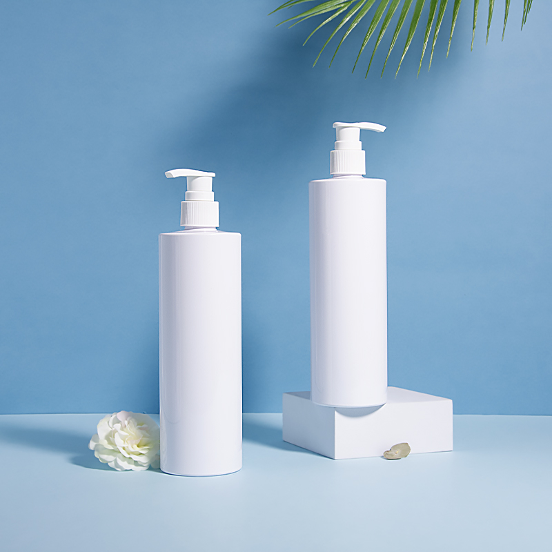 Fournisseur de flacons pulvérisateurs pour emballages cosmétiques de marque Runk en provenance de Chine